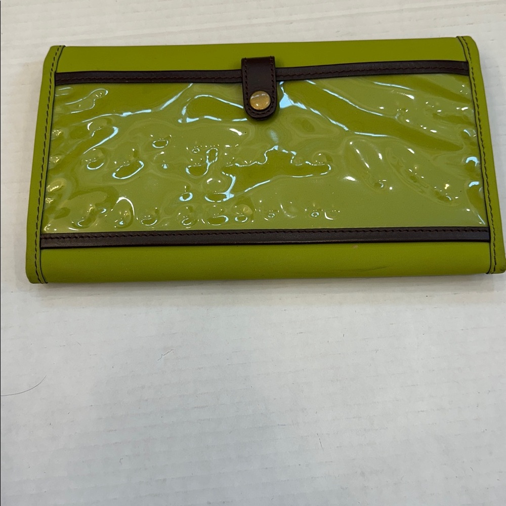 Glenroyal Chic of Scotland  Vibrant Green organizer Wallet clutch - Picture 3 of 7